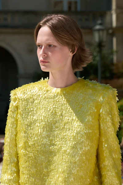 Look 83